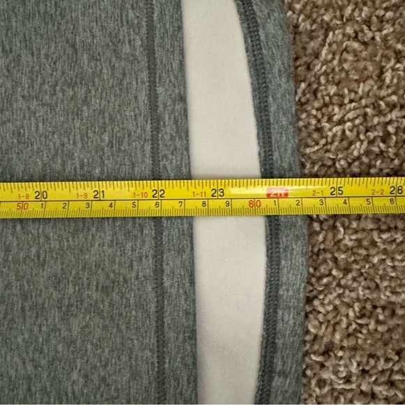 Under Armour Women’s Lightweight Gray‎ Fleece Lined 1/4 Zip Jacket Size Medium - Picture 8 of 9